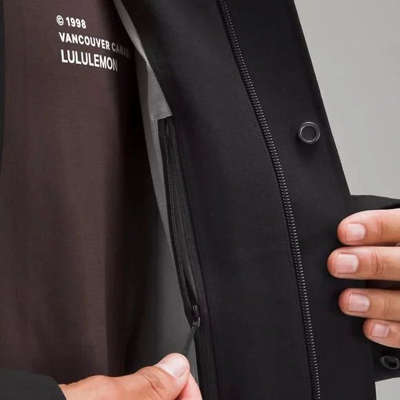 Lululemon New Venture Rain Coat men’s size small color black - Picture 5 of 9